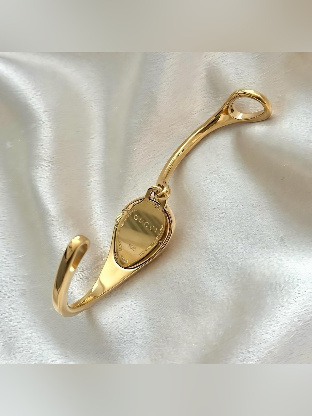 AUTHENTIC VERY RARE VINTAGE GUCCI TEARDROP BANGLE WATCH - FLORAL DIAL - Picture 8 of 8